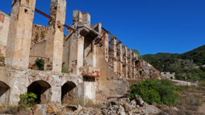 Morbider Charme der Miniera di Naracauli